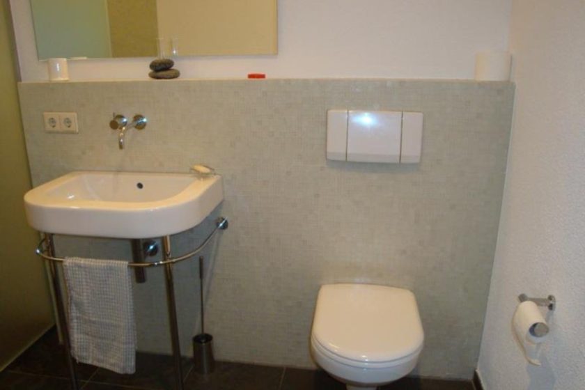 Gäste-WC m. Dusche