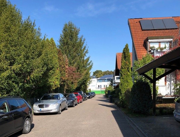 Ruhige Zugangsstraße-Sackgass