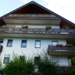 Hausrückseite