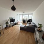 Zimmer mit Balkon